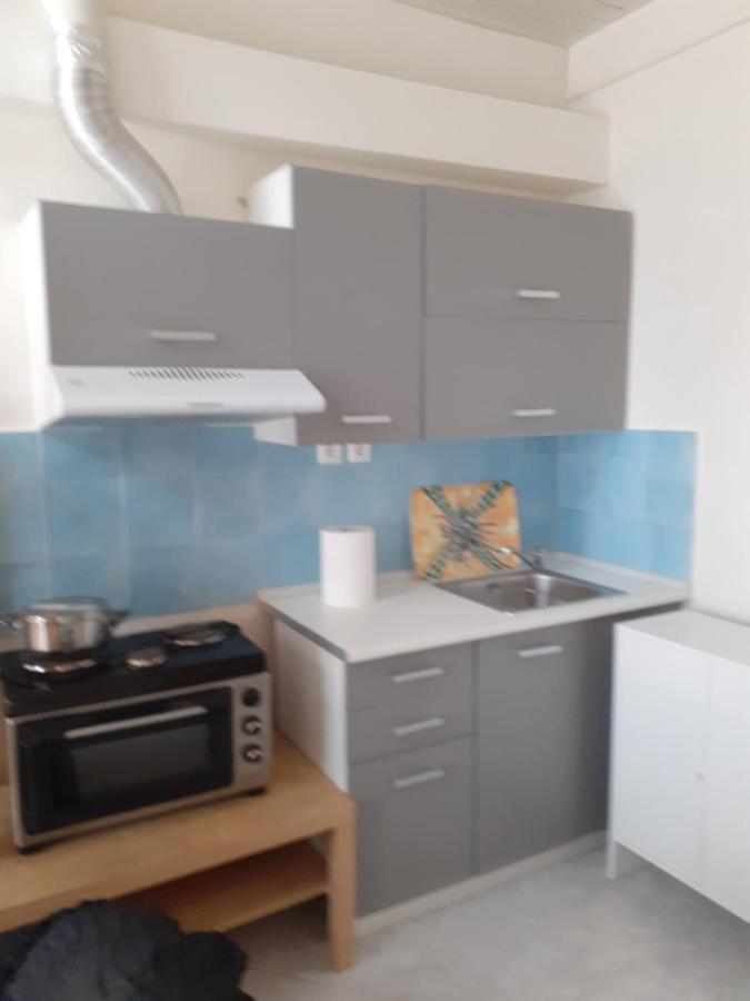 Μαργαριτα Apartment Đảo Đảo Salamis Ngoại thất bức ảnh